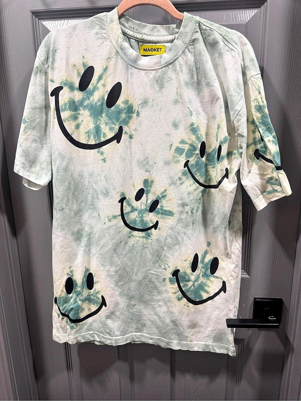 nwot MARKET x Smiley Tie-Dye All-Over Smiley Face Graphic T-Shirt - Medium